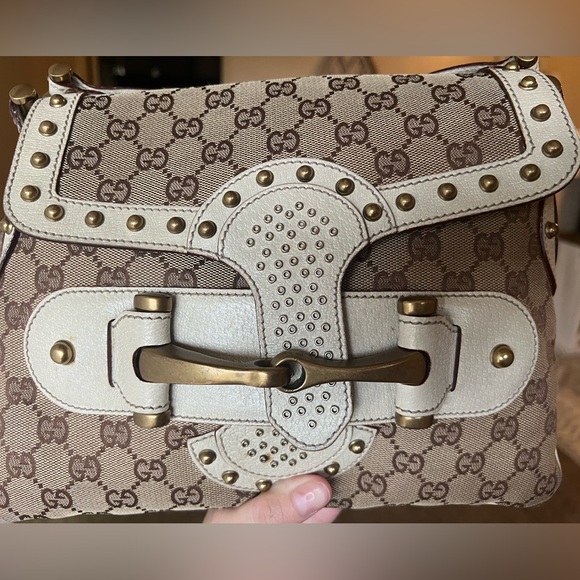 Gucci Pelham Flap Shoulder Bag - Picture 9 of 9